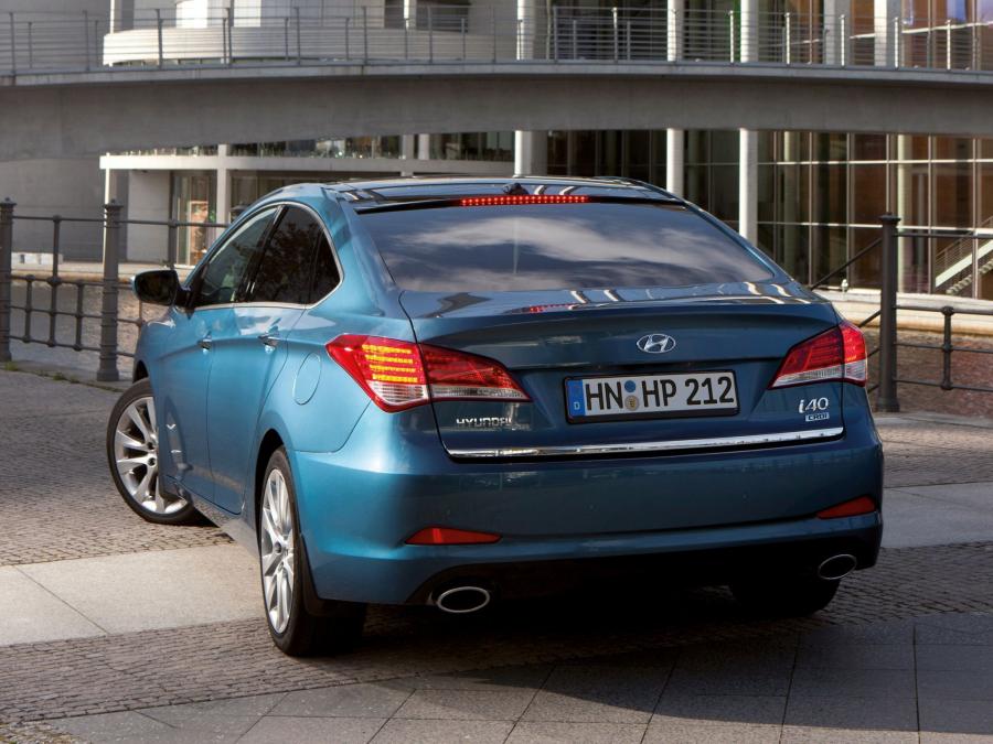  Hyundai i40 Sedan 2011 года  (фото 21 из 39)